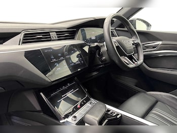 Used Audi Q8 2023 for sale - 78937651: Photo