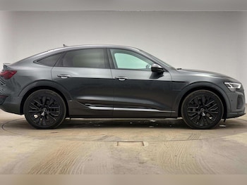 Used Audi Q8 2023 for sale - 78937651: Photo