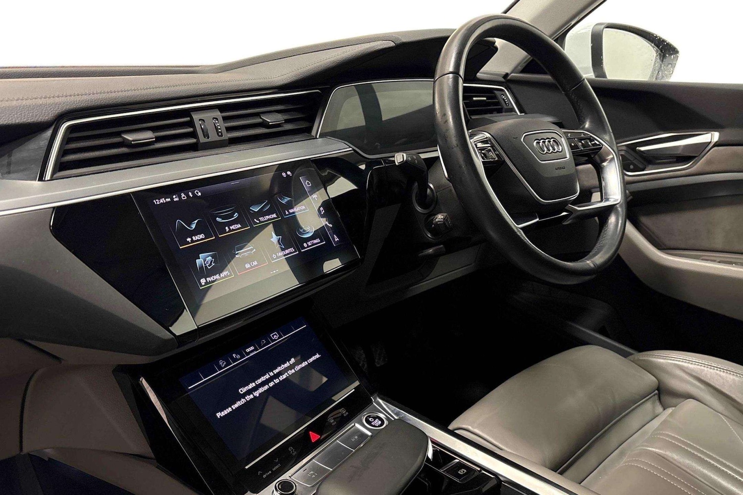 Used Audi e-tron 2020 for sale - 77943291: Photo 2