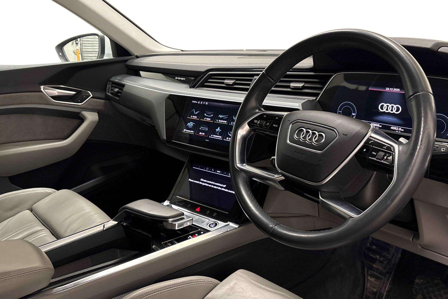 Used Audi e-tron 2020 for sale - 77943291: Photo 6
