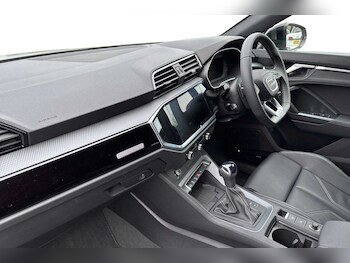 Used Audi Q3 2024 for sale - 76475901: Photo