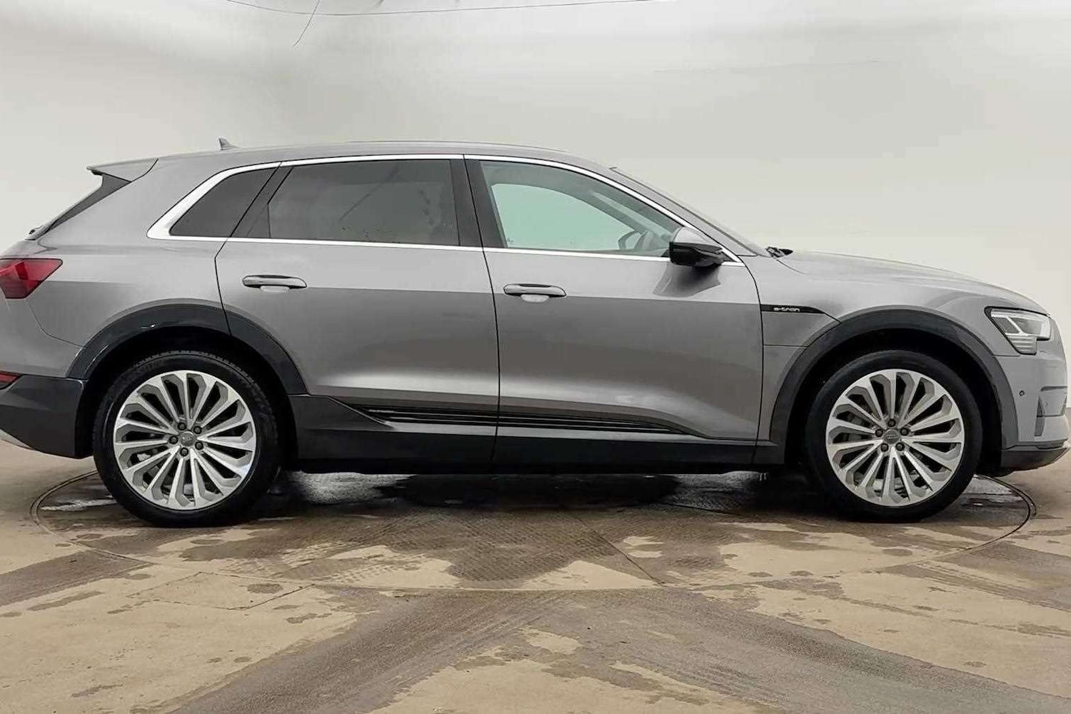 Used Audi e-tron 2019 for sale - 77589211: Photo 4