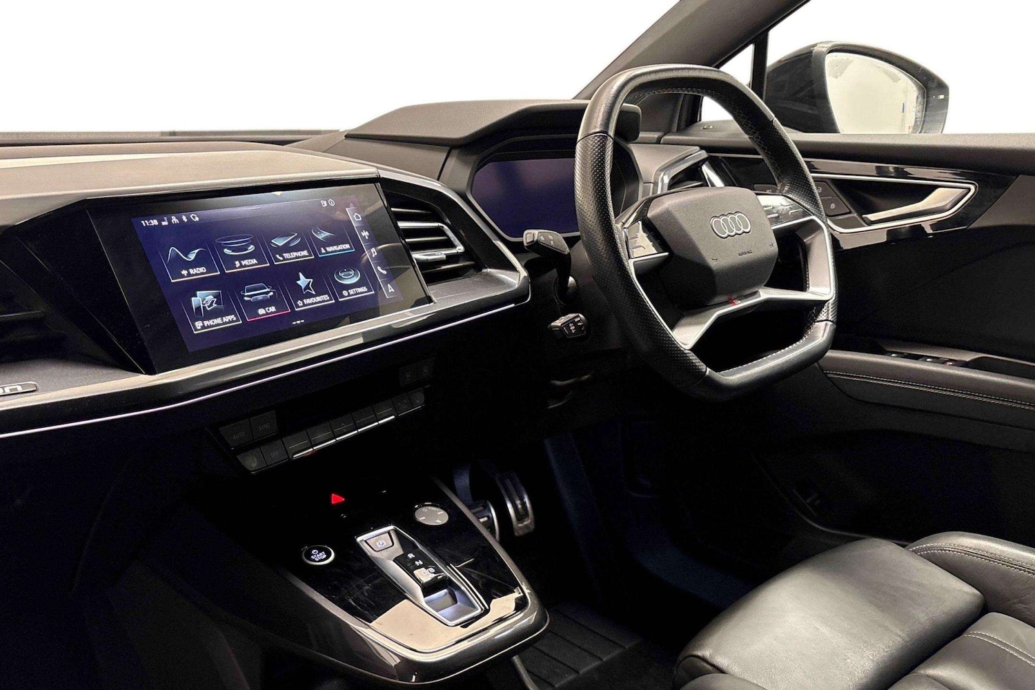 Used Audi Q4 e-tron 2021 for sale - 77827443: Photo 2