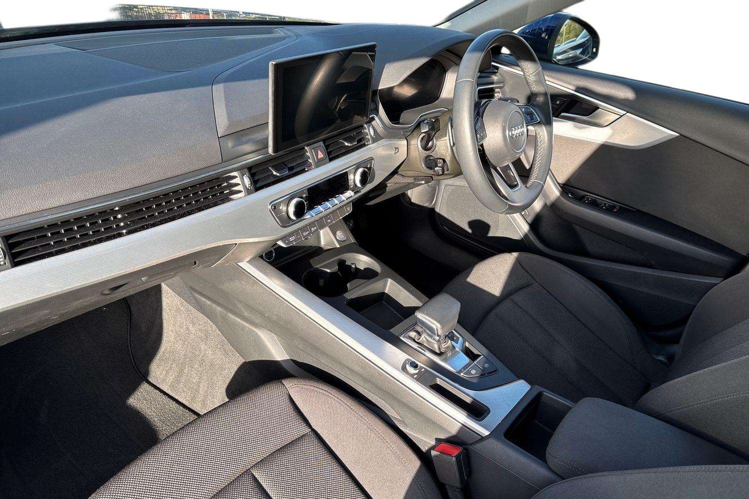 Used Audi A4 2022 for sale - 76435783: Photo 2