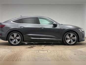 Used Audi e-tron 2023 for sale - 78937397: Photo