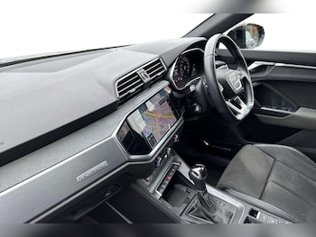 Used Audi Q3 2020 for sale - 78303174: Photo