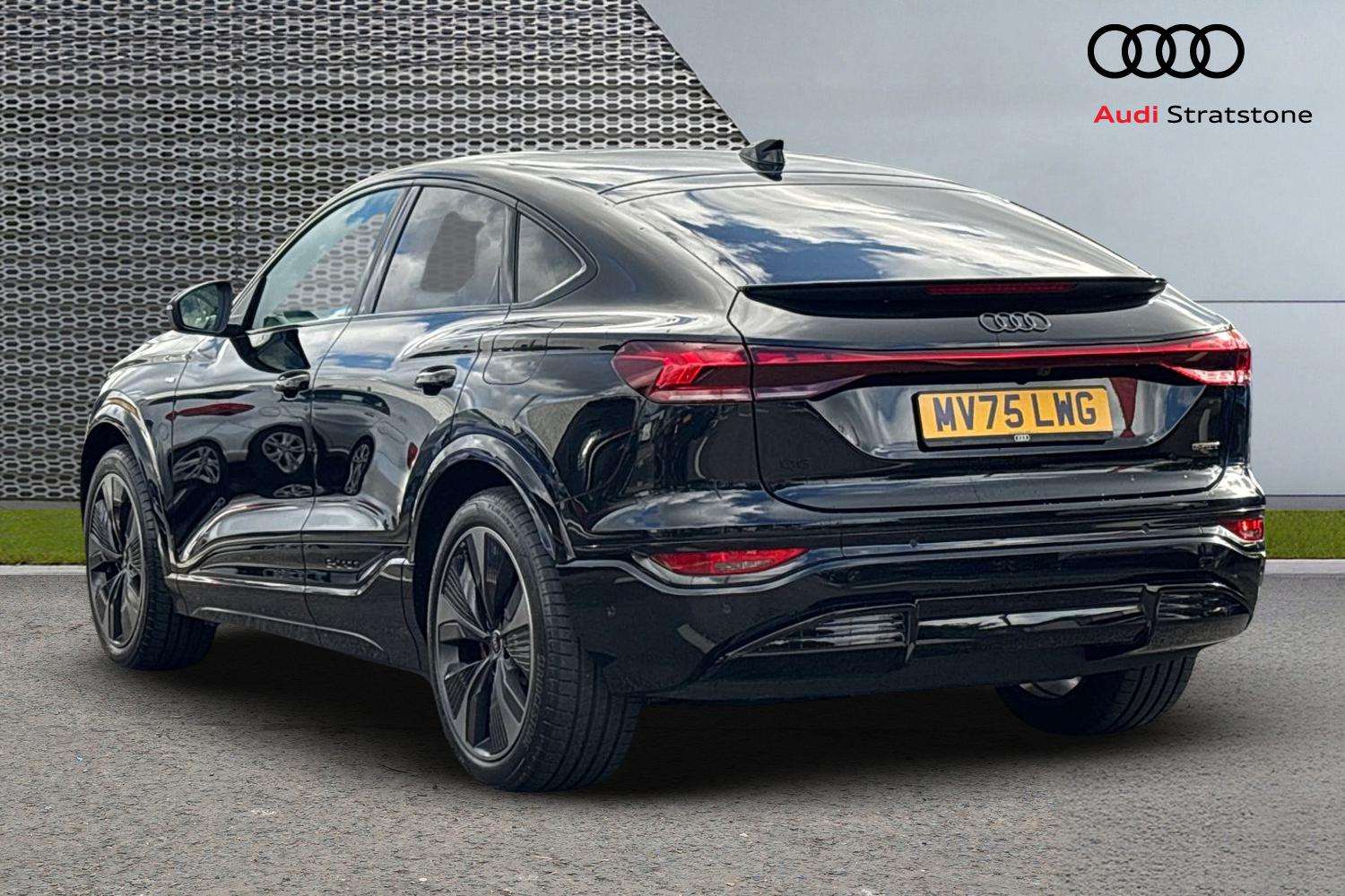 Used Audi Q6 e-tron 2025 for sale - 78129720: Photo 3