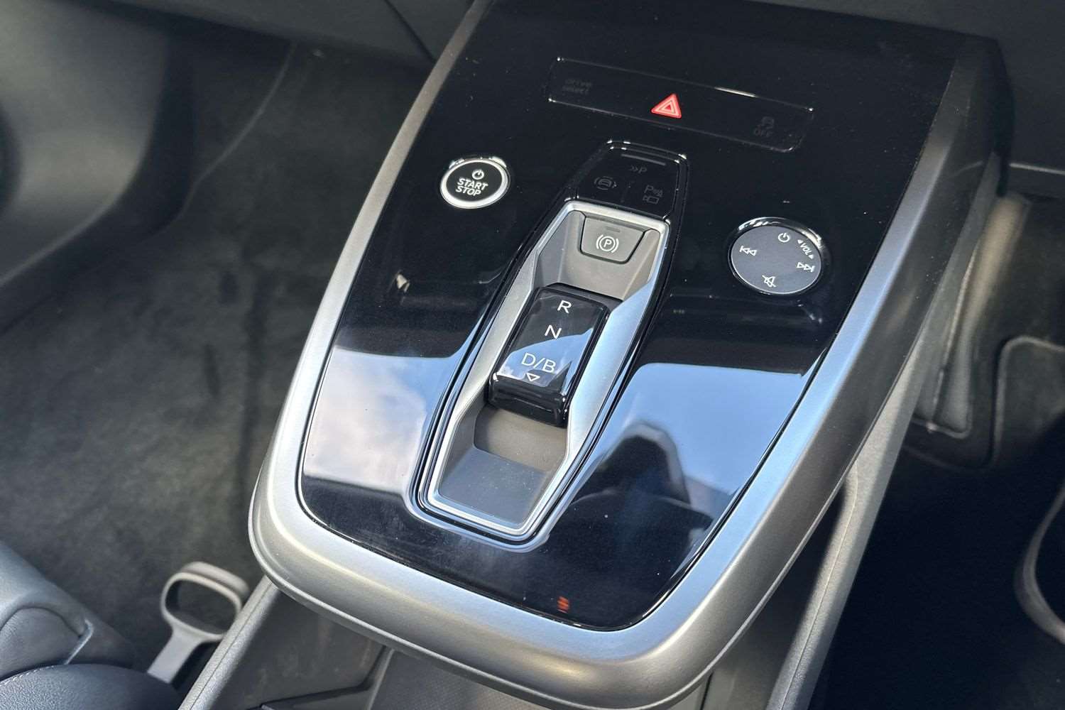 Used Audi Q4 e-tron 2025 for sale - 76789249: Photo 15