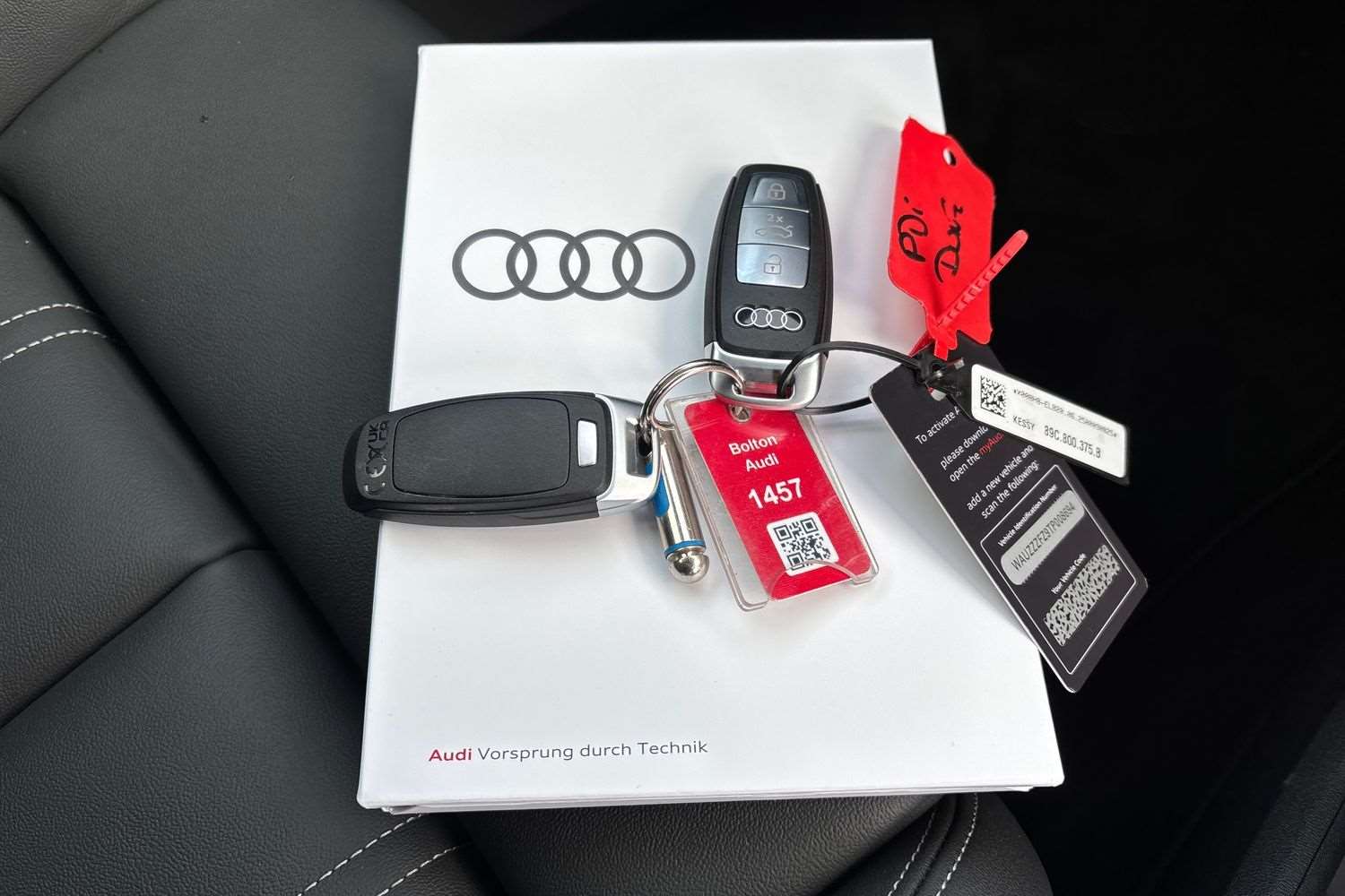 Used Audi Q4 e-tron 2025 for sale - 76789249: Photo 25