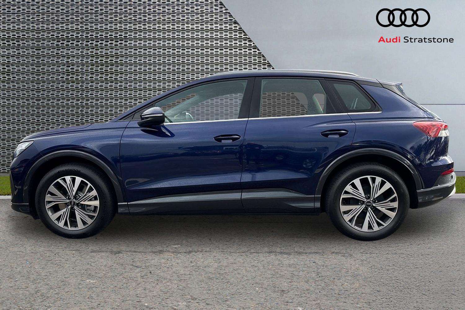 Used Audi Q4 e-tron 2025 for sale - 76789249: Photo 8