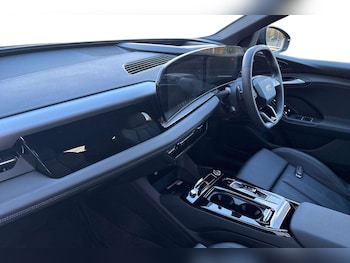 Used Audi Q6 e-tron 2025 for sale - 77112448: Photo