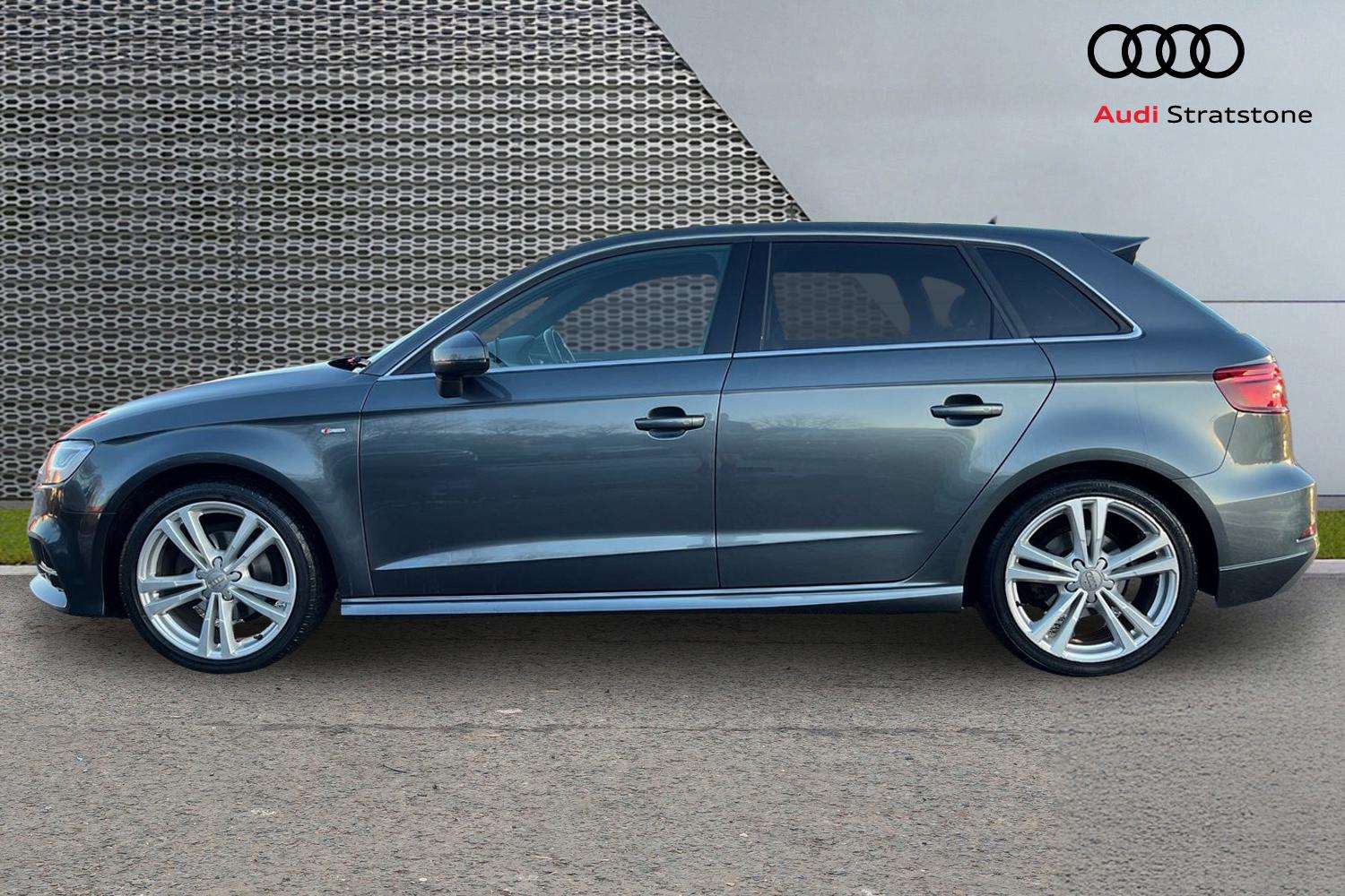 Used Audi A3 2018 for sale - 77756616: Photo 8