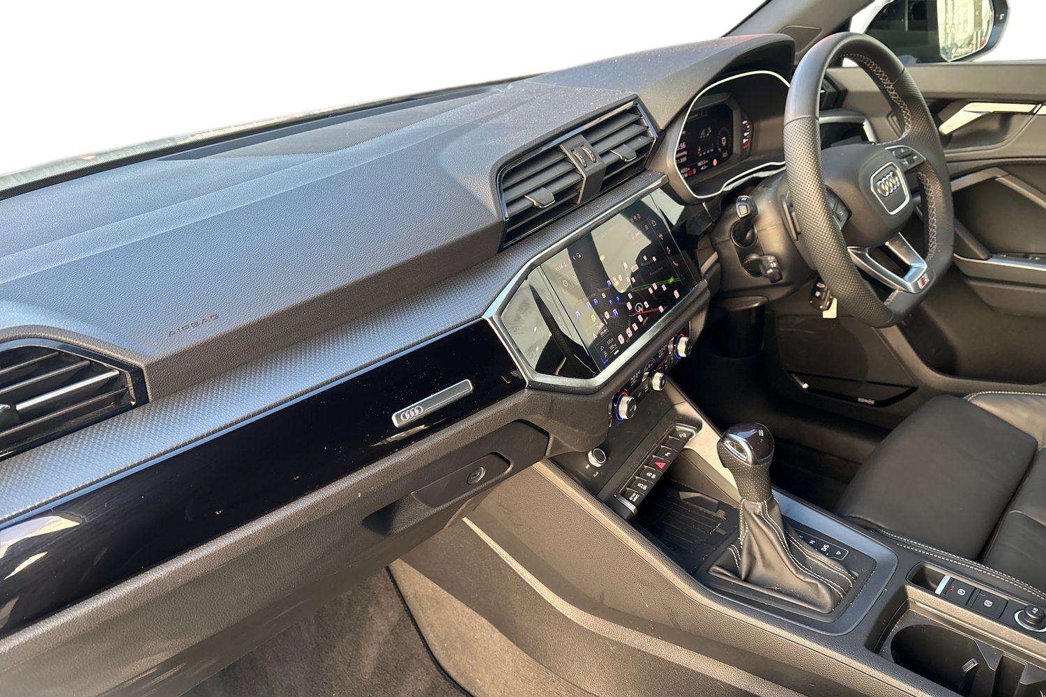 Used Audi Q3 2025 for sale - 77147302: Photo 2