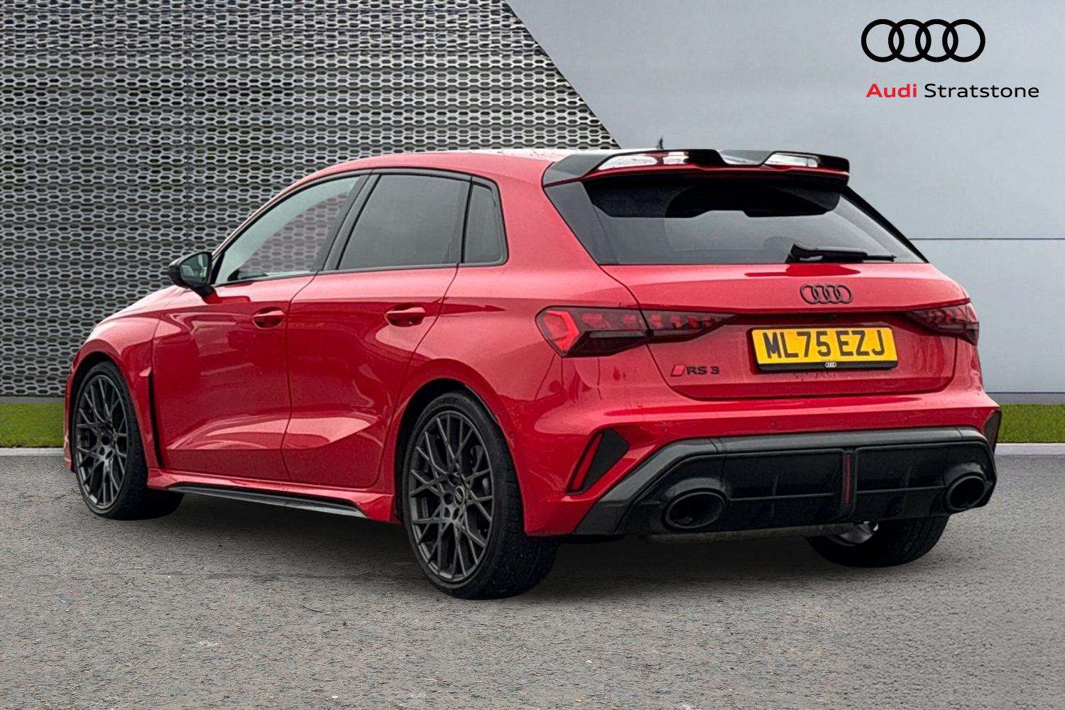 Used Audi RS3 2025 for sale - 77772337: Photo 3