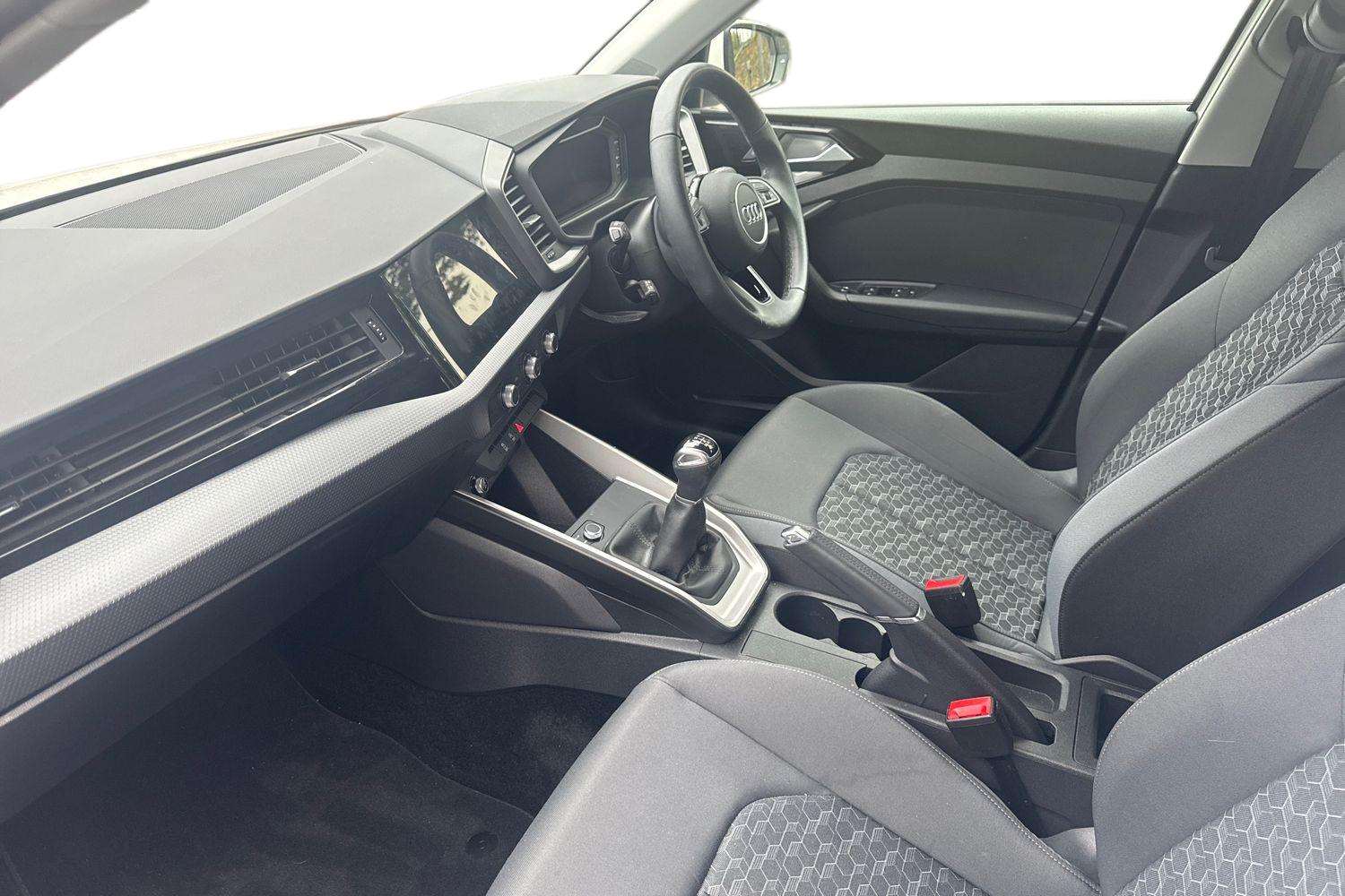 Used Audi A1 2024 for sale - 76156167: Photo 2