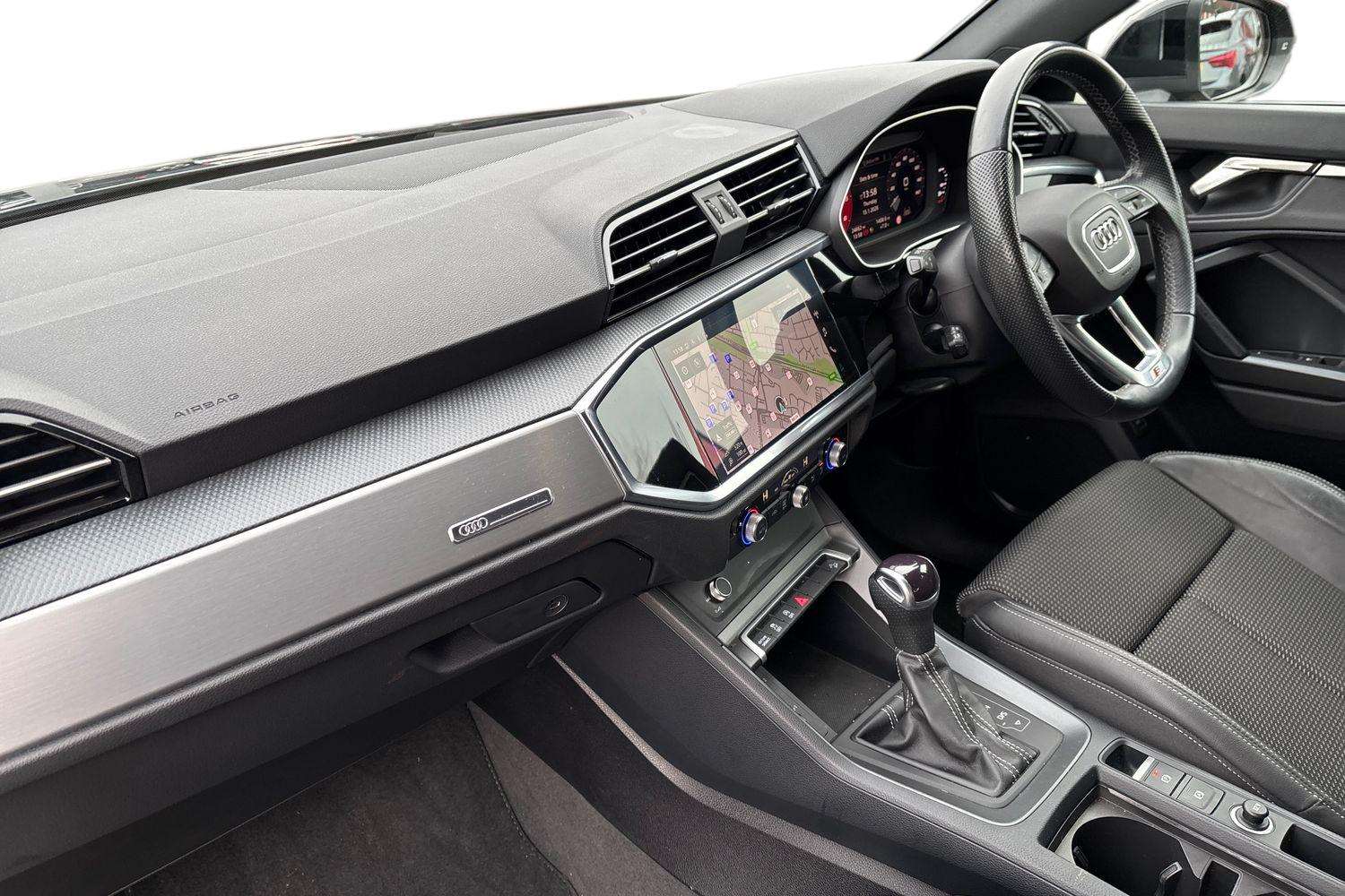 Used Audi Q3 2023 for sale - 77540856: Photo 2