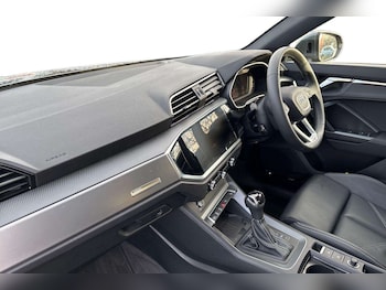 Used Audi Q3 2025 for sale - 76955315: Photo