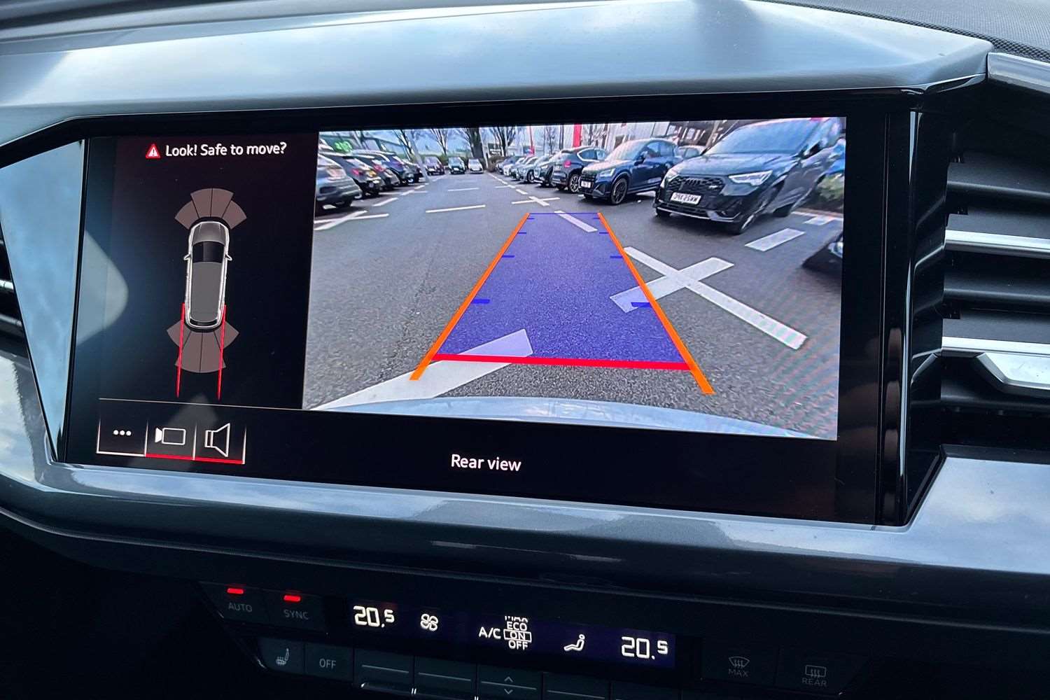 Used Audi Q4 e-tron 2025 for sale - 77158566: Photo 26