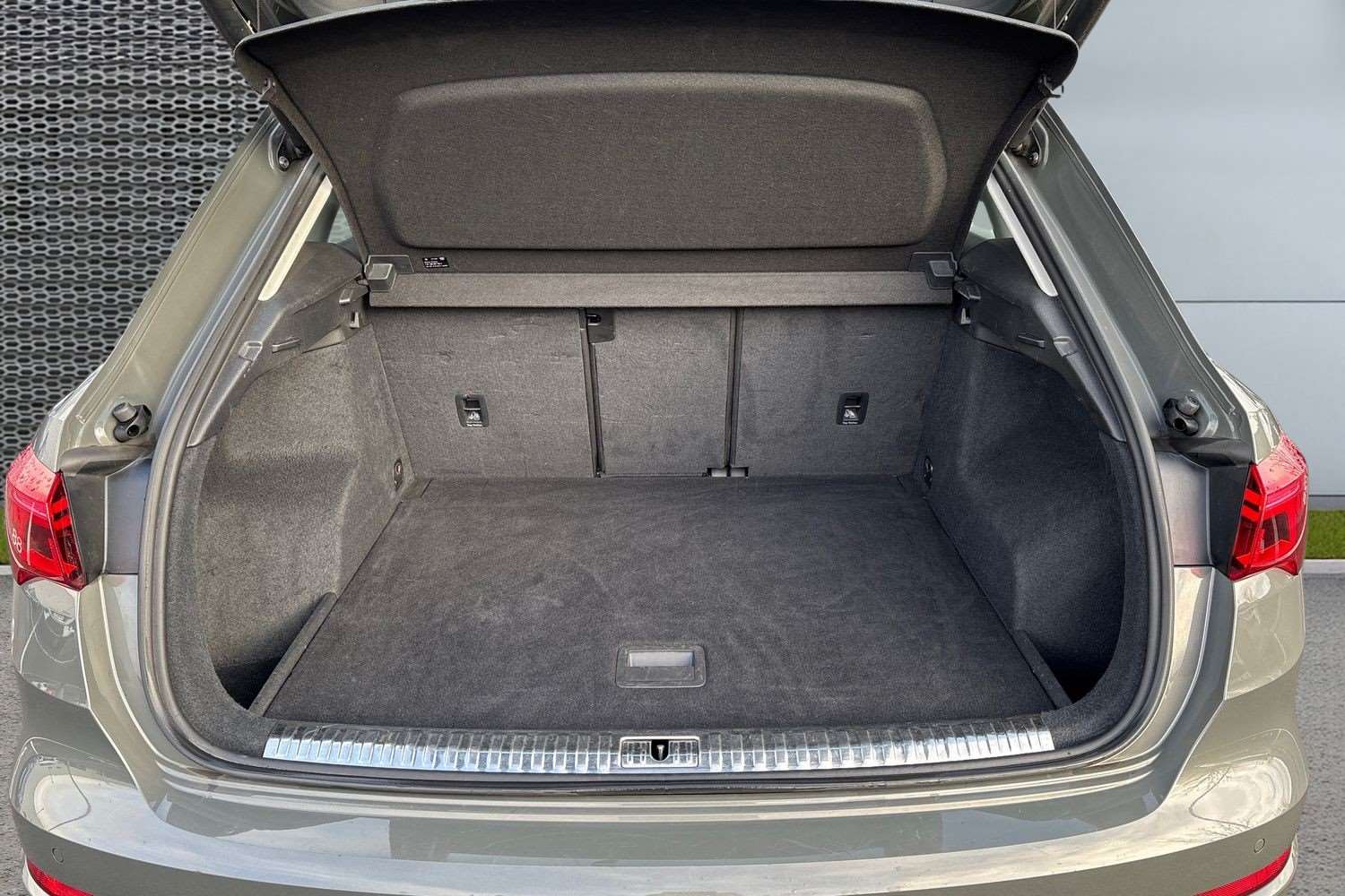 Used Audi Q3 2019 for sale - 76875704: Photo 13