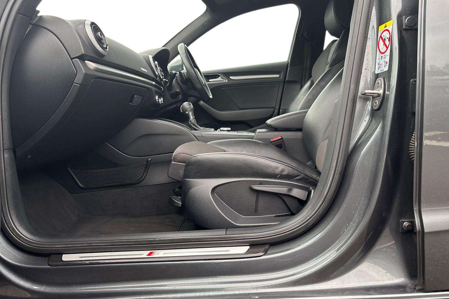 Used Audi A3 2018 for sale - 77022226: Photo 21