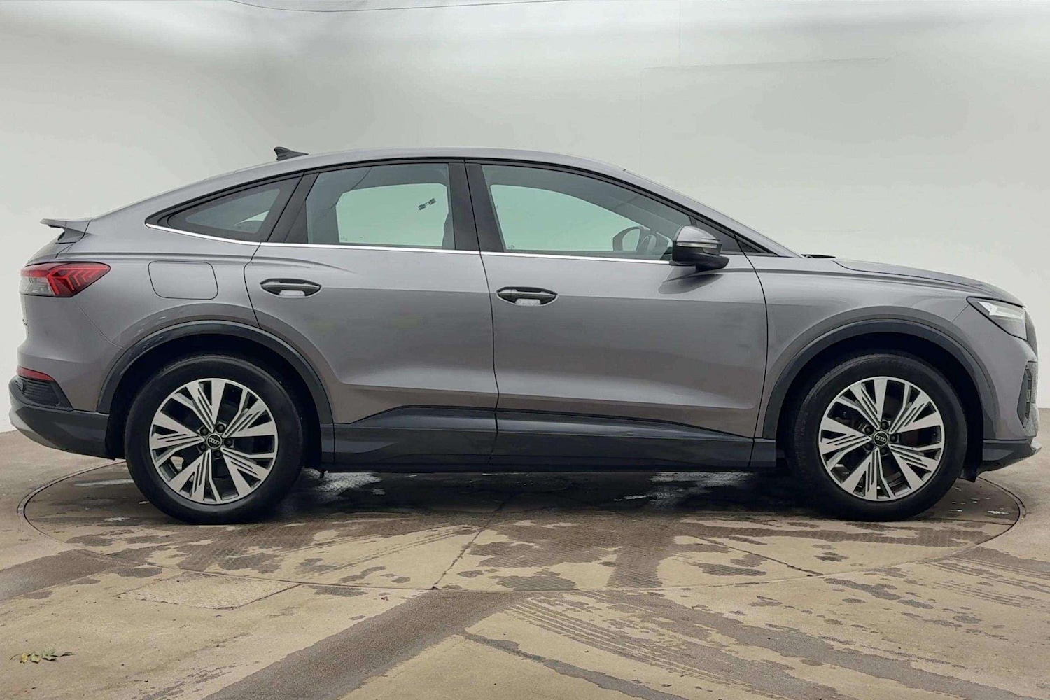 Used Audi Q4 e-tron 2022 for sale - 77589030: Photo 4