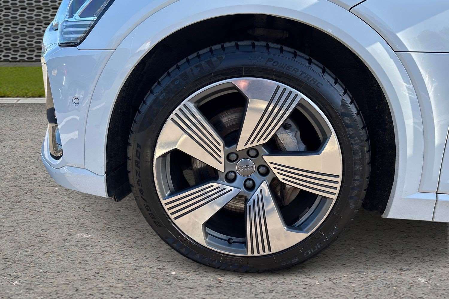 Used Audi e-tron 2020 for sale - 77943012: Photo 11