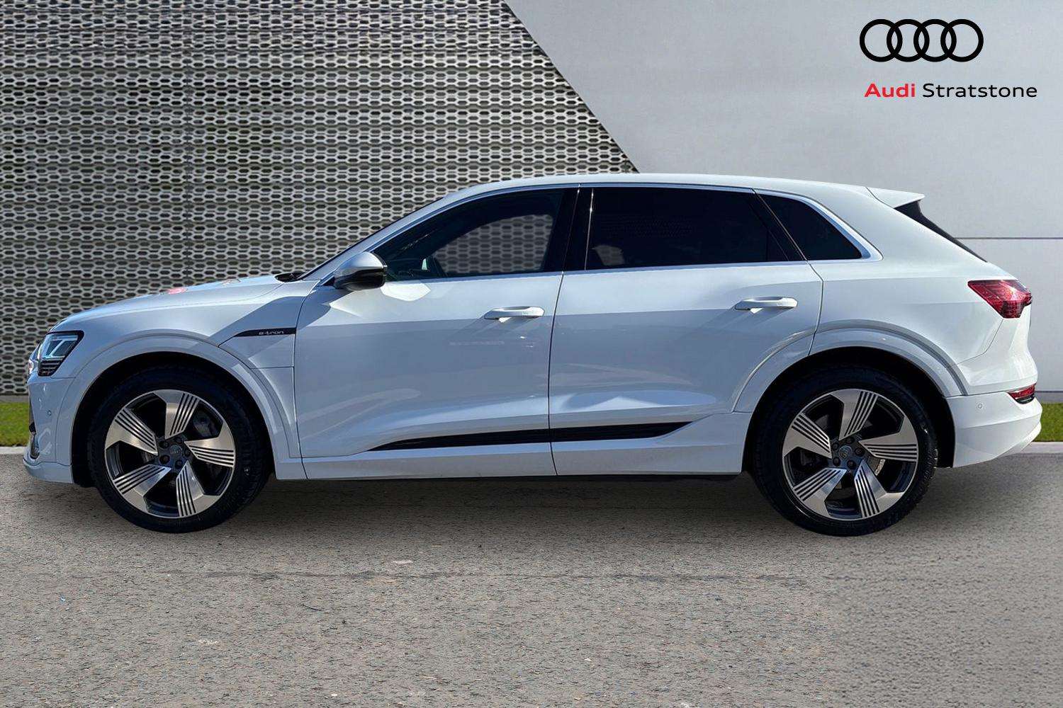 Used Audi e-tron 2020 for sale - 77943012: Photo 8