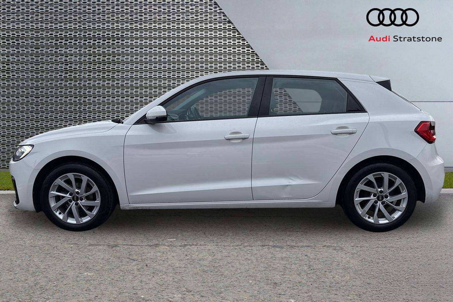 Used Audi A1 2023 for sale - 77540862: Photo 8
