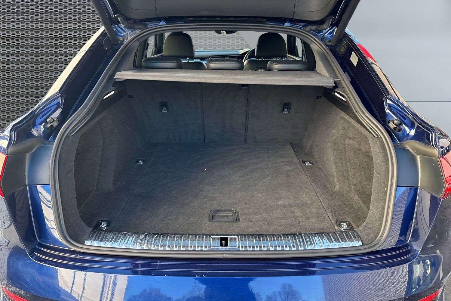 Used Audi e-tron 2021 for sale - 77044065: Photo 13