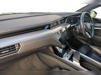 Used Audi e-tron 2021 for sale - 77044065: Photo