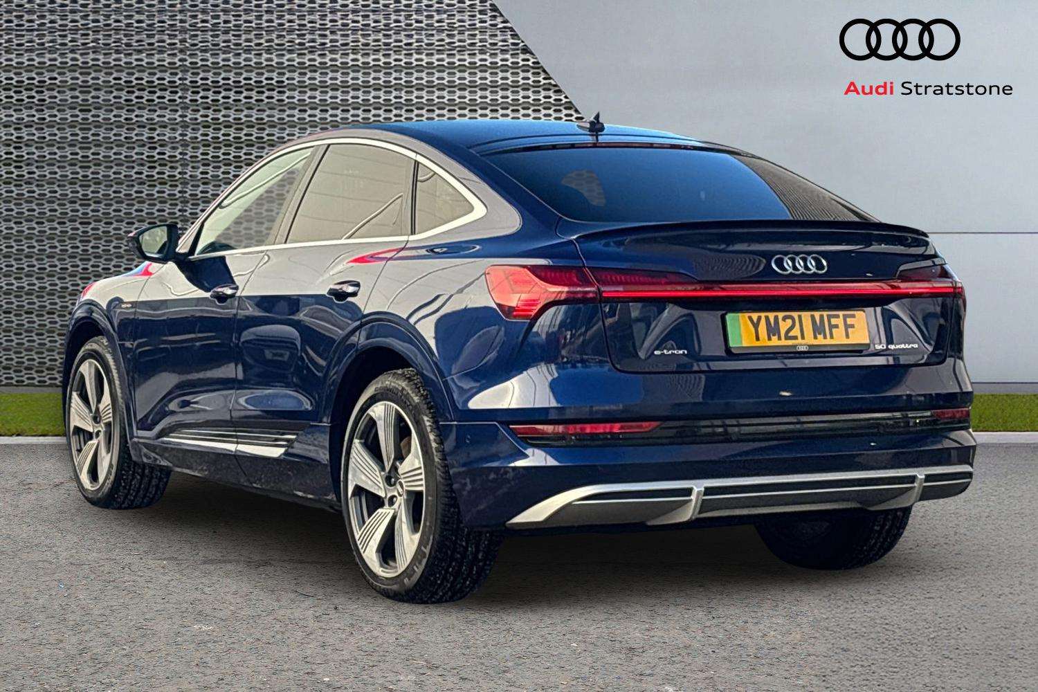 Used Audi e-tron 2021 for sale - 77044065: Photo 3