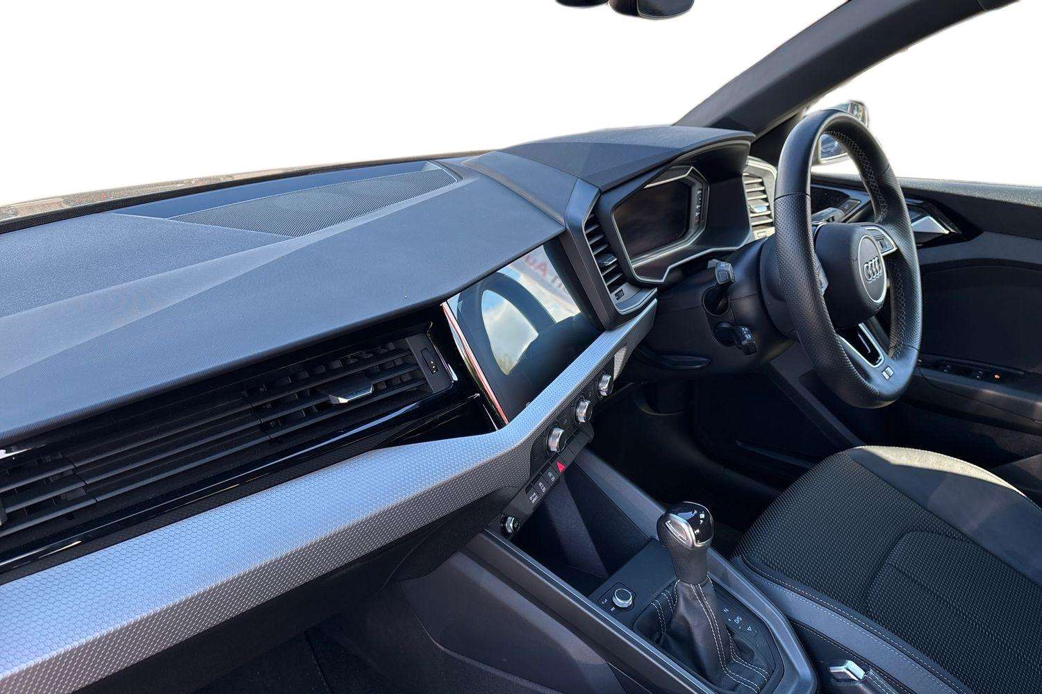 Used Audi A1 2022 for sale - 77011019: Photo 2