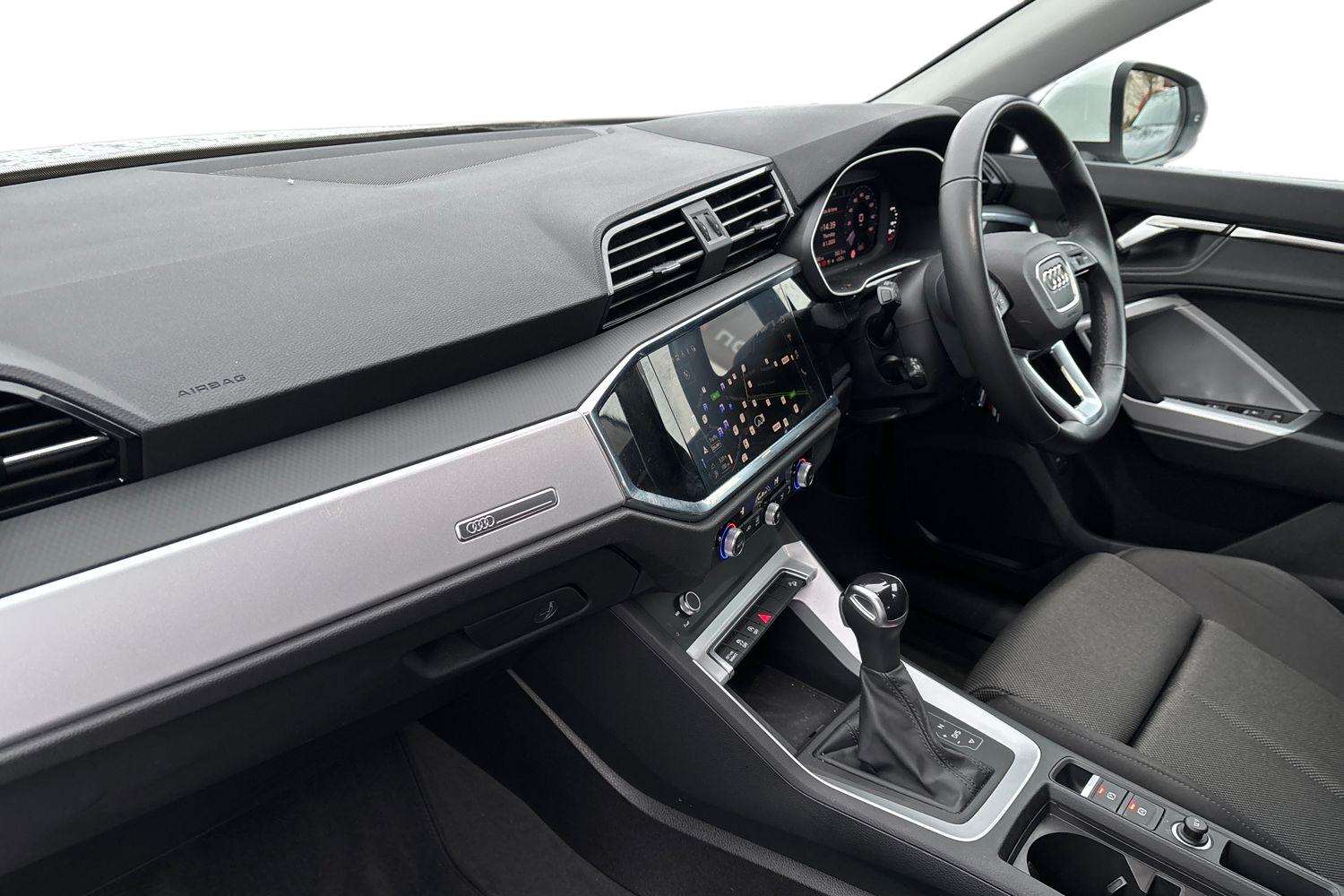 Used Audi Q3 2023 for sale - 77147347: Photo 2