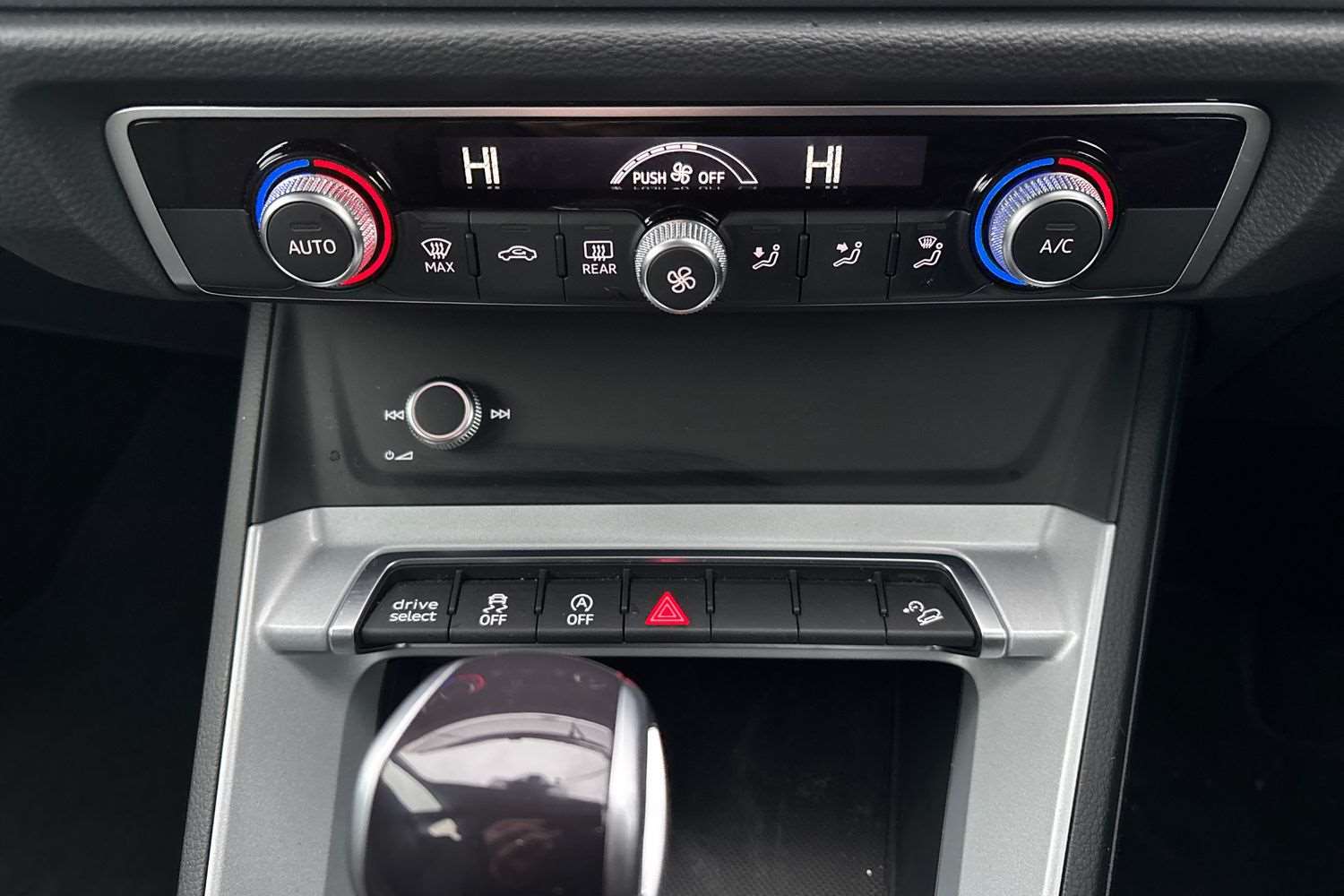 Used Audi Q3 2023 for sale - 77147347: Photo 28