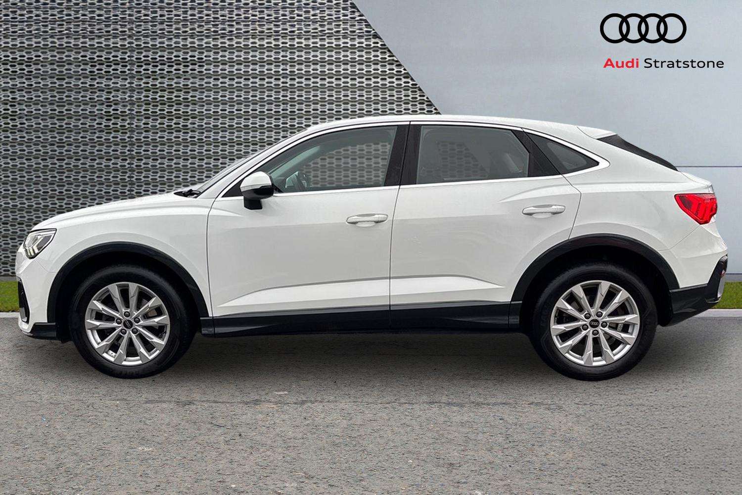 Used Audi Q3 2023 for sale - 77147347: Photo 8