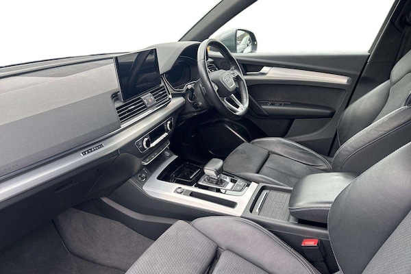 Used Audi Q5 2021 for sale - 76218436: Photo 2