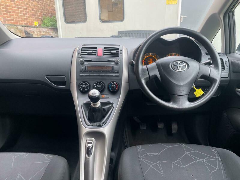 Used Toyota Auris 2009 for sale - 76497044: Photo 12
