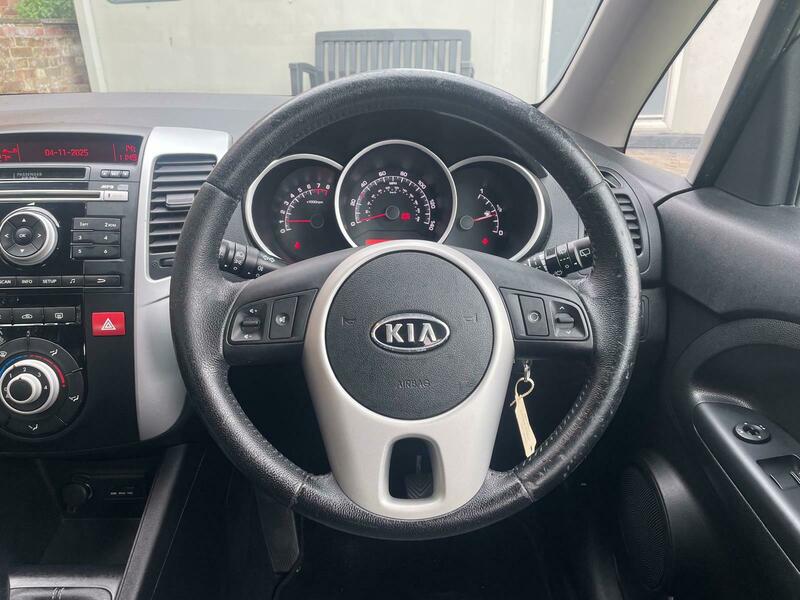 Used Kia Venga 2010 for sale - 76497051: Photo 14