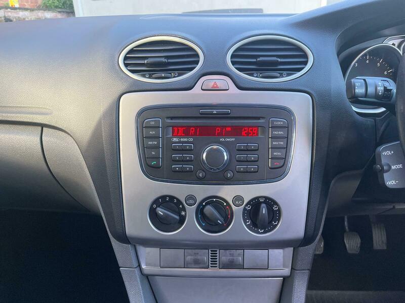 Used Ford Focus 2010 for sale - 77049154: Photo 13