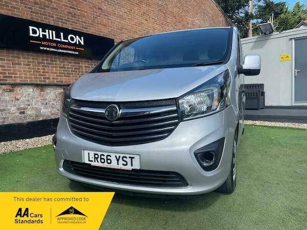 Used Vauxhall Vivaro 2017 for sale - 75110792: Photo 1