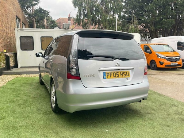 Used Mitsubishi Grandis 2005 for sale - 73714160: Photo 3