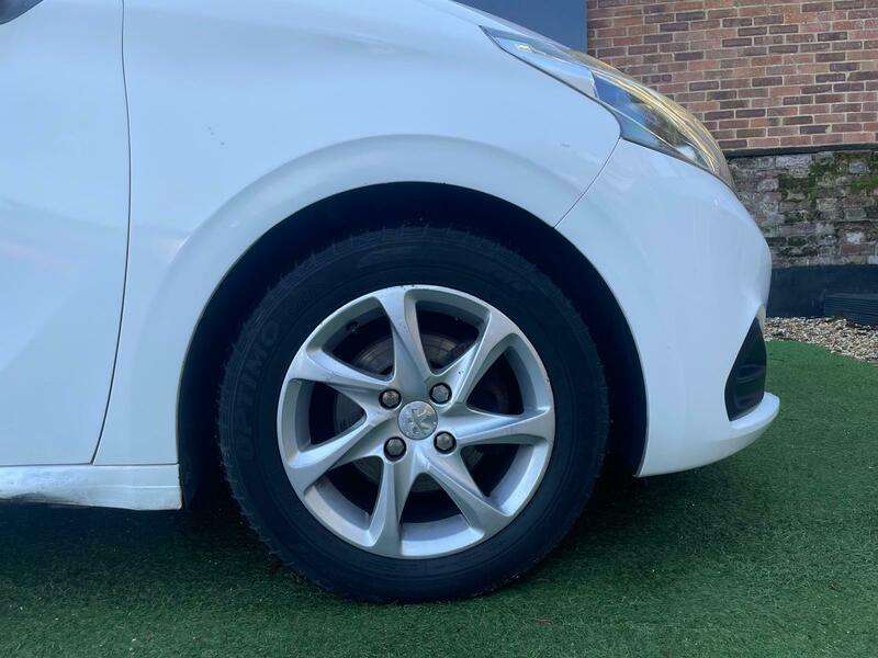 Used Peugeot 208 2015 for sale - 77049160: Photo 19