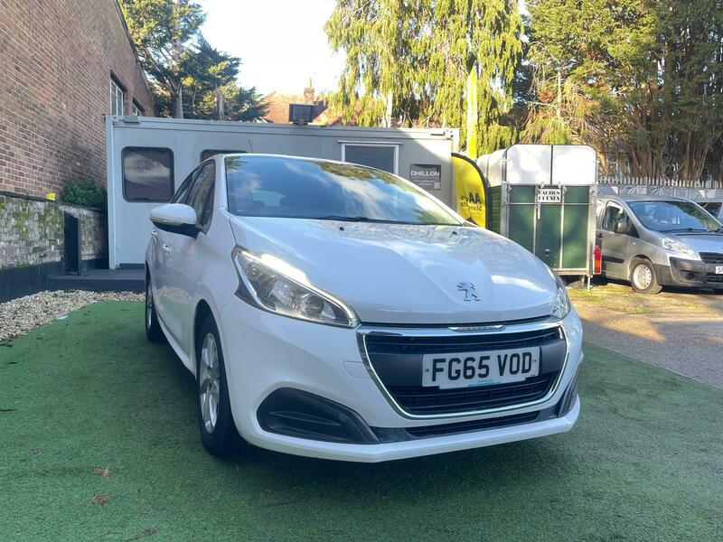 Used Peugeot 208 2015 for sale - 77049160: Photo 7