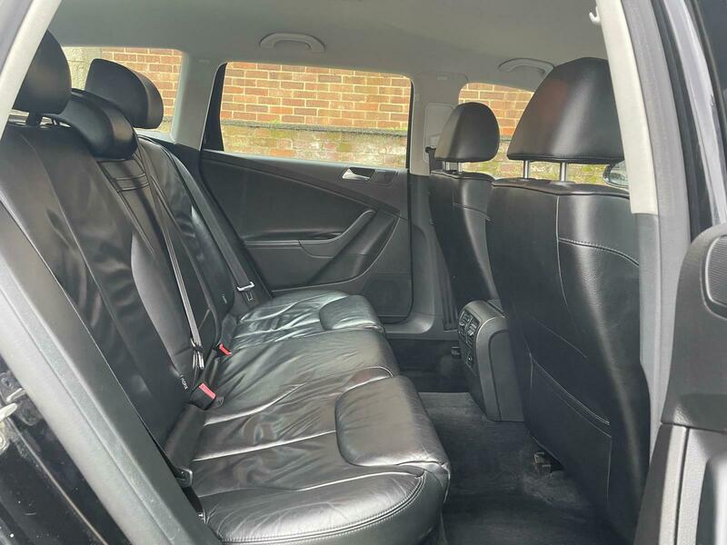 Used Volkswagen Passat 2010 for sale - 76768932: Photo 16