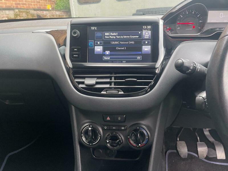 Used Peugeot 208 2015 for sale - 76497053: Photo 12