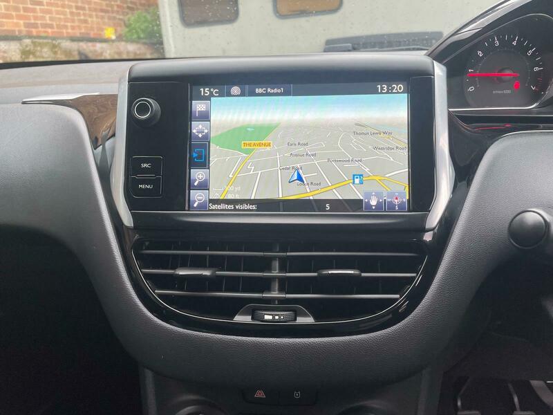 Used Peugeot 208 2015 for sale - 76497053: Photo 13