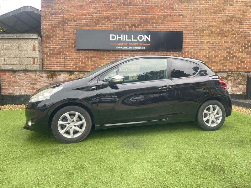 Used Peugeot 208 2015 for sale - 76497053: Photo 2