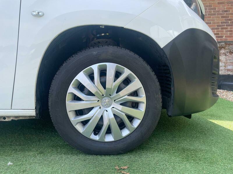 Used Peugeot Partner 2020 for sale - 76643079: Photo 19