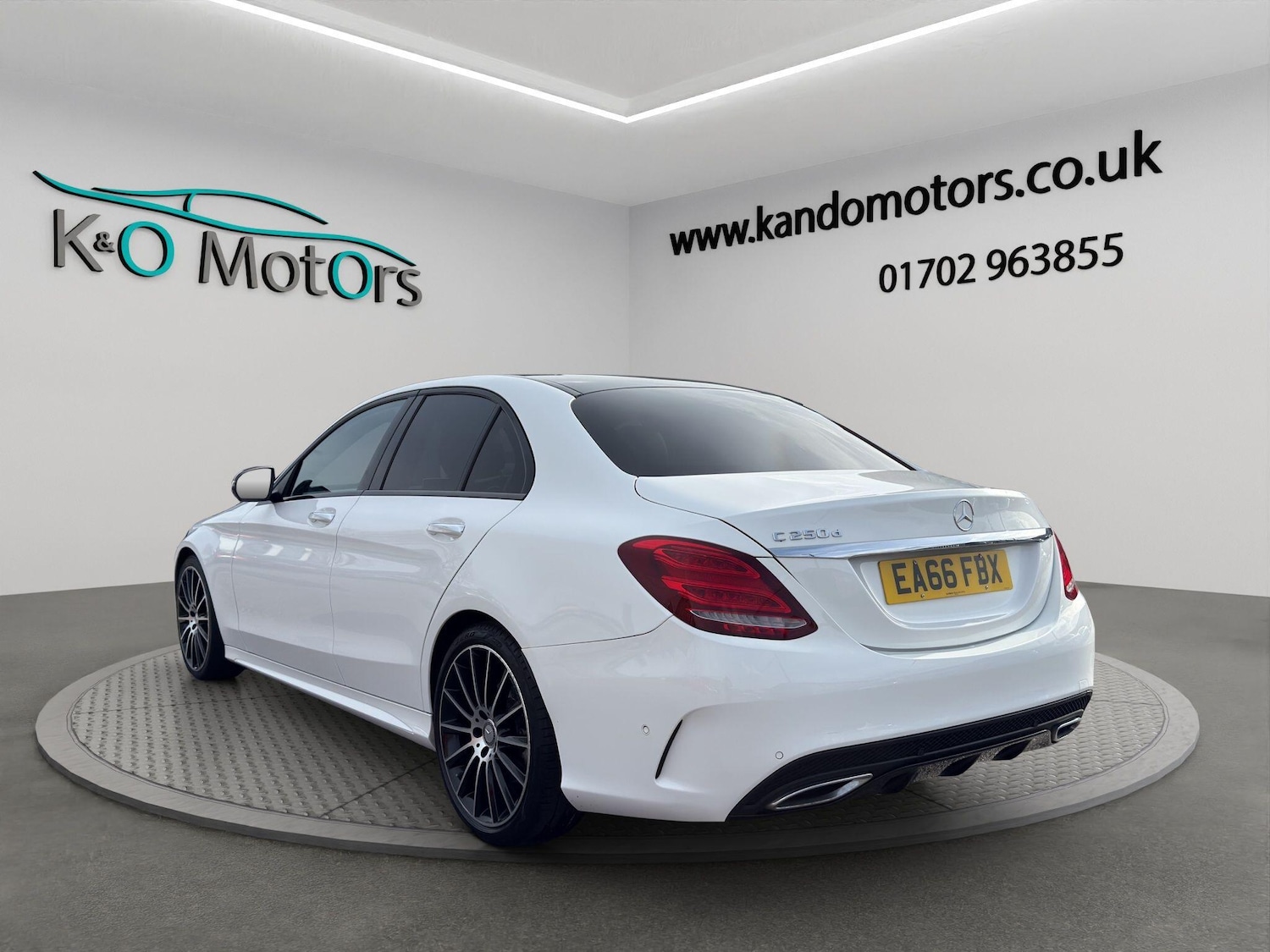 Used Mercedes-Benz C Class 2017 for sale - 77898482: Photo 4