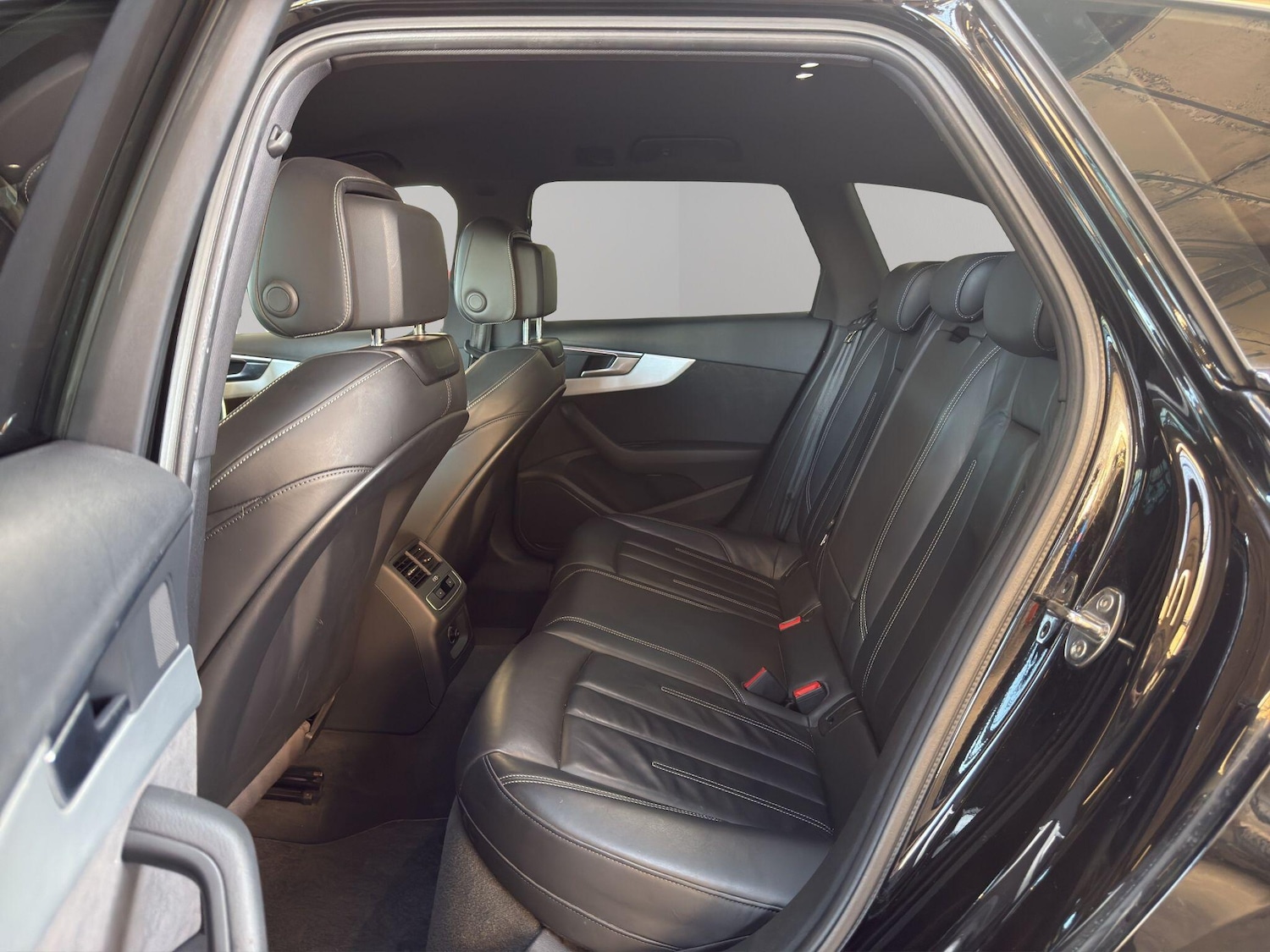 Used Audi A4 2017 for sale - 77021063: Photo 18